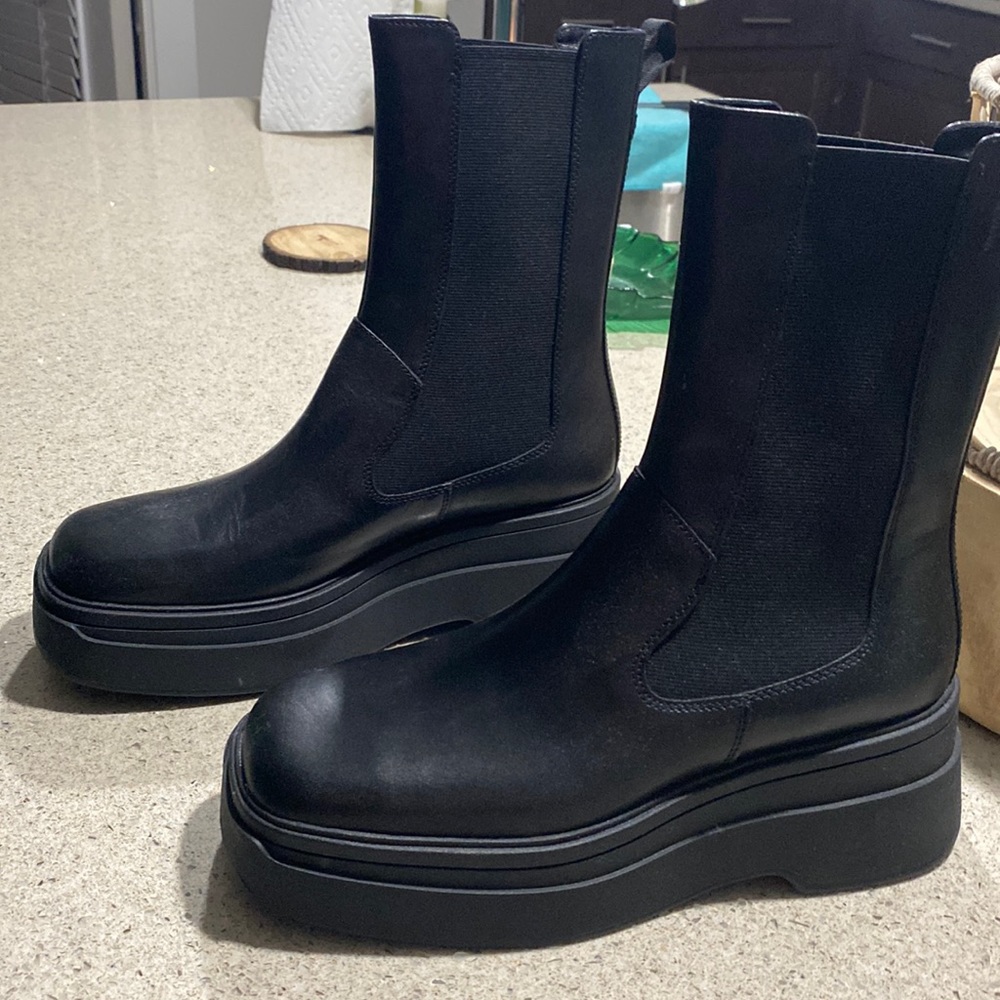 Vagabond boots